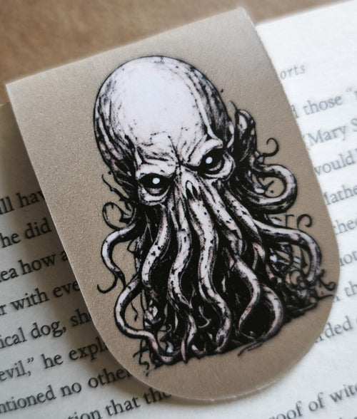 Cthulhu Magnetic Bookmark, Cosmic Horror Dark Academia | Lovecraft-Inspired | Fold-Over Page Holder | Matte Finish | Book Lover Gift