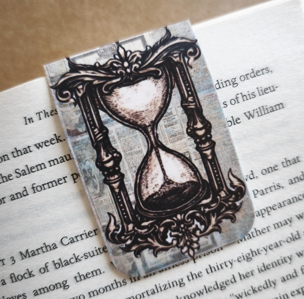 Magnetic Gothic Bookmark, Dark Academia | Cosmic Horror Design | Matte Finish | Literary Gift | Book Page Holder