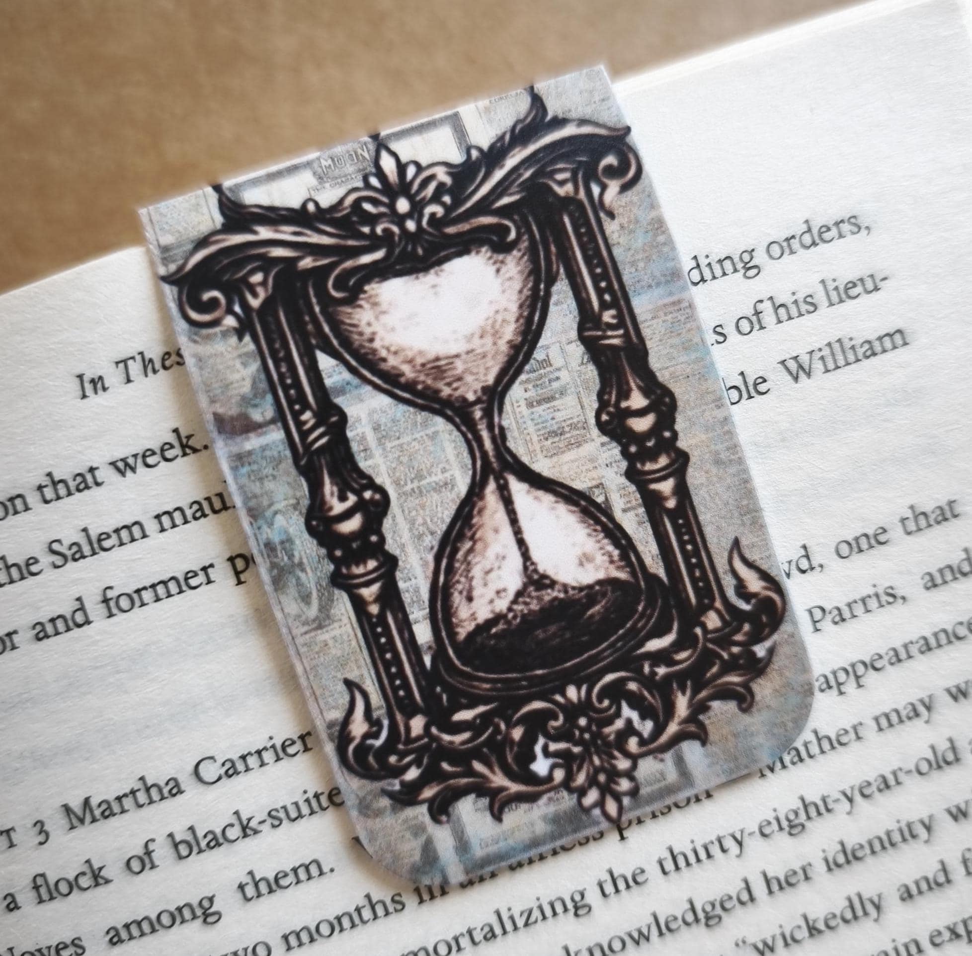 Magnetic Gothic Bookmark, Dark Academia | Cosmic Horror Design | Matte Finish | Literary Gift | Book Page Holder
